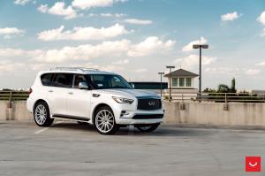 Infiniti QX80 5.6 Moonstone White on Vossen Wheels (HF6-1) 2019 года
